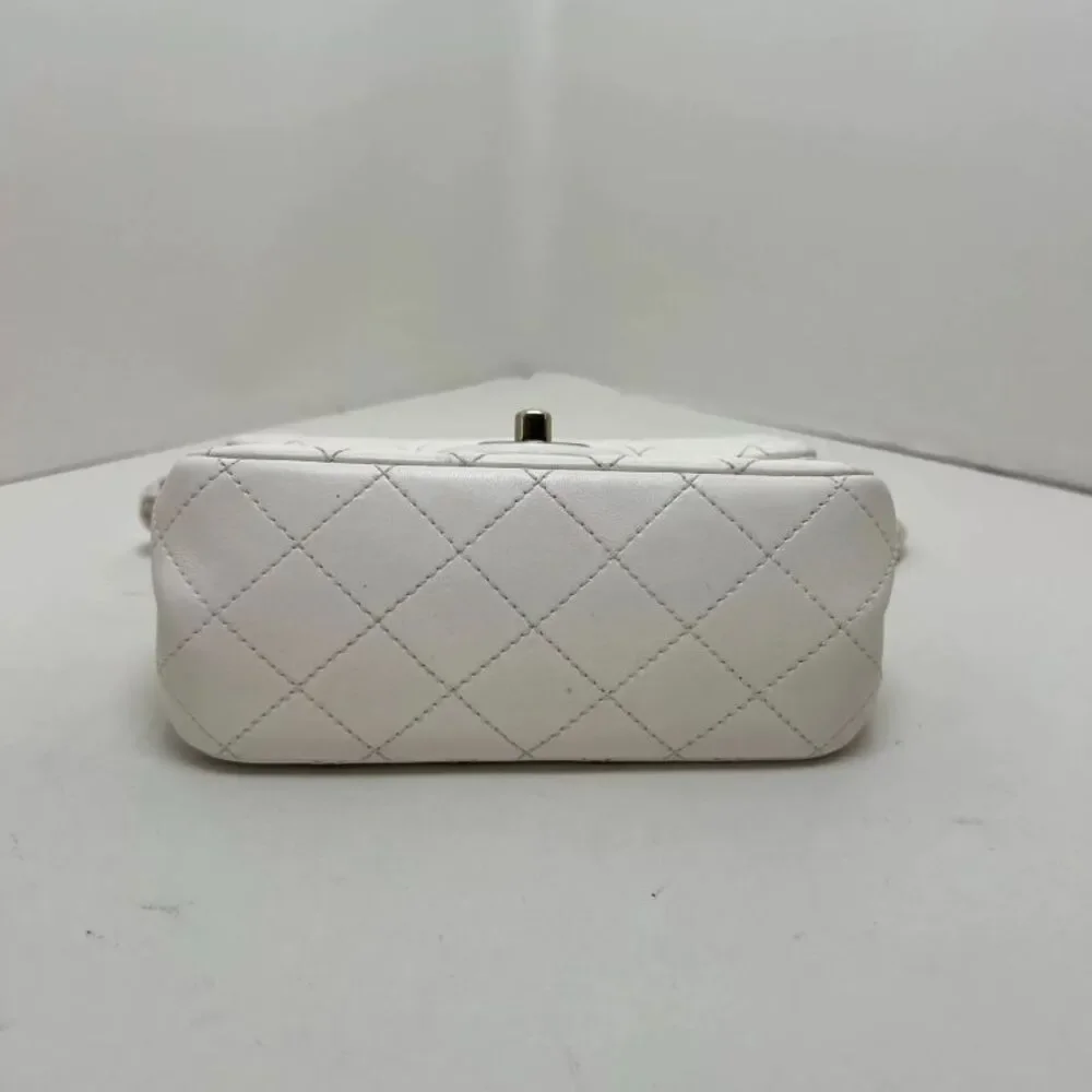 CHANEL brand color